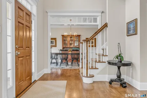 $1,150,000 | 2 Somerset Lane, Newtown, CT 06482