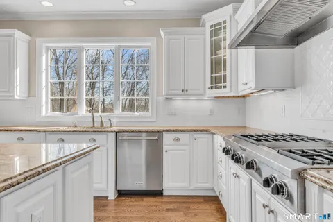 $1,150,000 | 2 Somerset Lane, Newtown, CT 06482