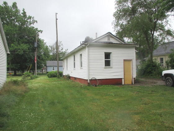 404 Roe Street Buchanan, MI 49107 - Photo 10 of 11 Back of house