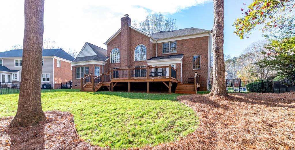 1629 Stevens Ridge Road Matthews, NC 28105 - Photo 4 of 39 a front view of a house with garden