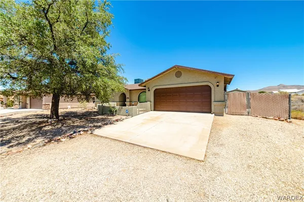 $299,900 | 9634 Mesa Vista Place, Kingman, AZ 86401
