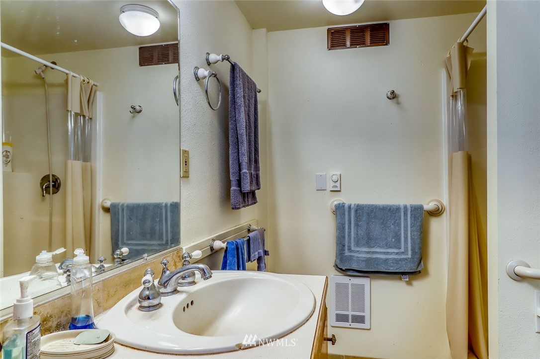 16011 Norum Road Northeast Poulsbo, WA 98370 - Photo 8 of 26 Gallery Image 8