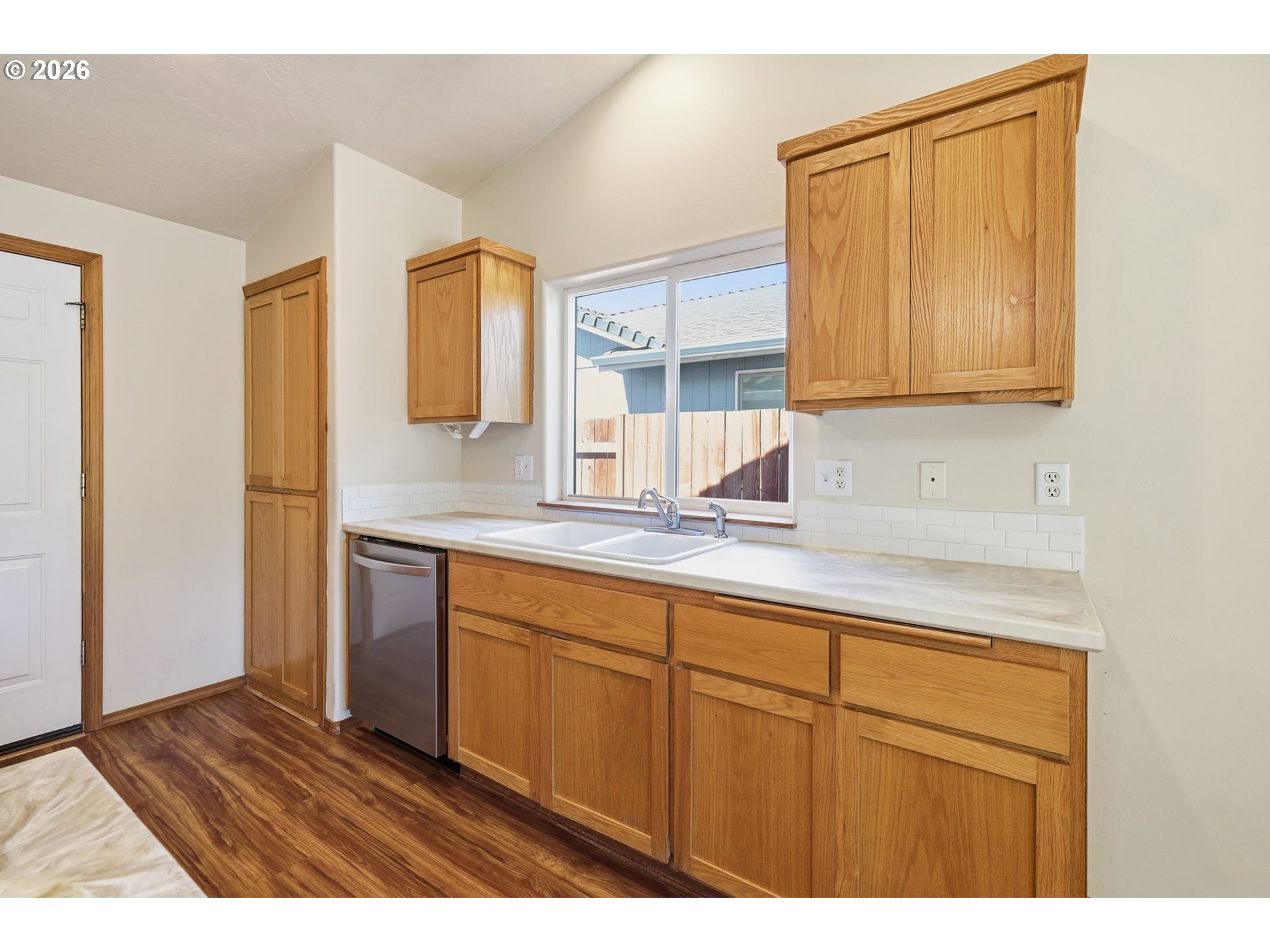 6578 Aaron Lane Springfield, OR 97478 - Photo 16 of 43 Kitchen