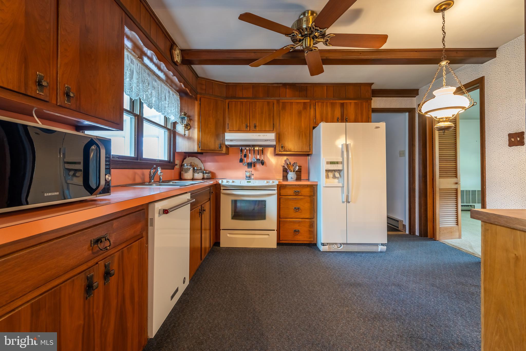 962 Kulp Road Perkiomenville, PA 18074 - Photo 8 of 39 Gallery Image 8