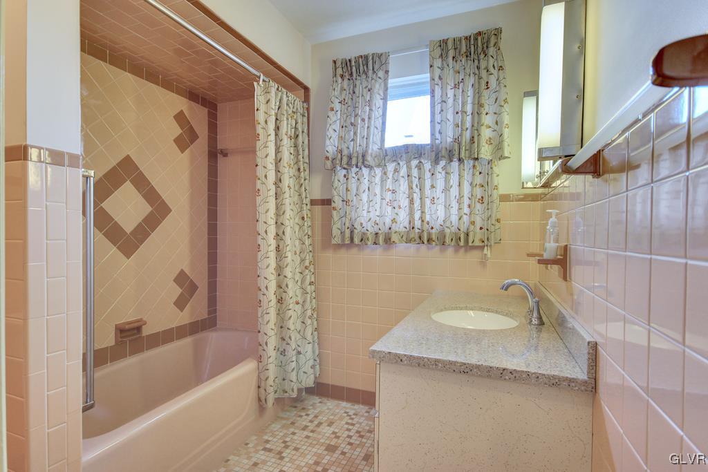 3214 South Ruch Street Whitehall, PA 18052 - Photo 15 of 34 Gallery Image 15