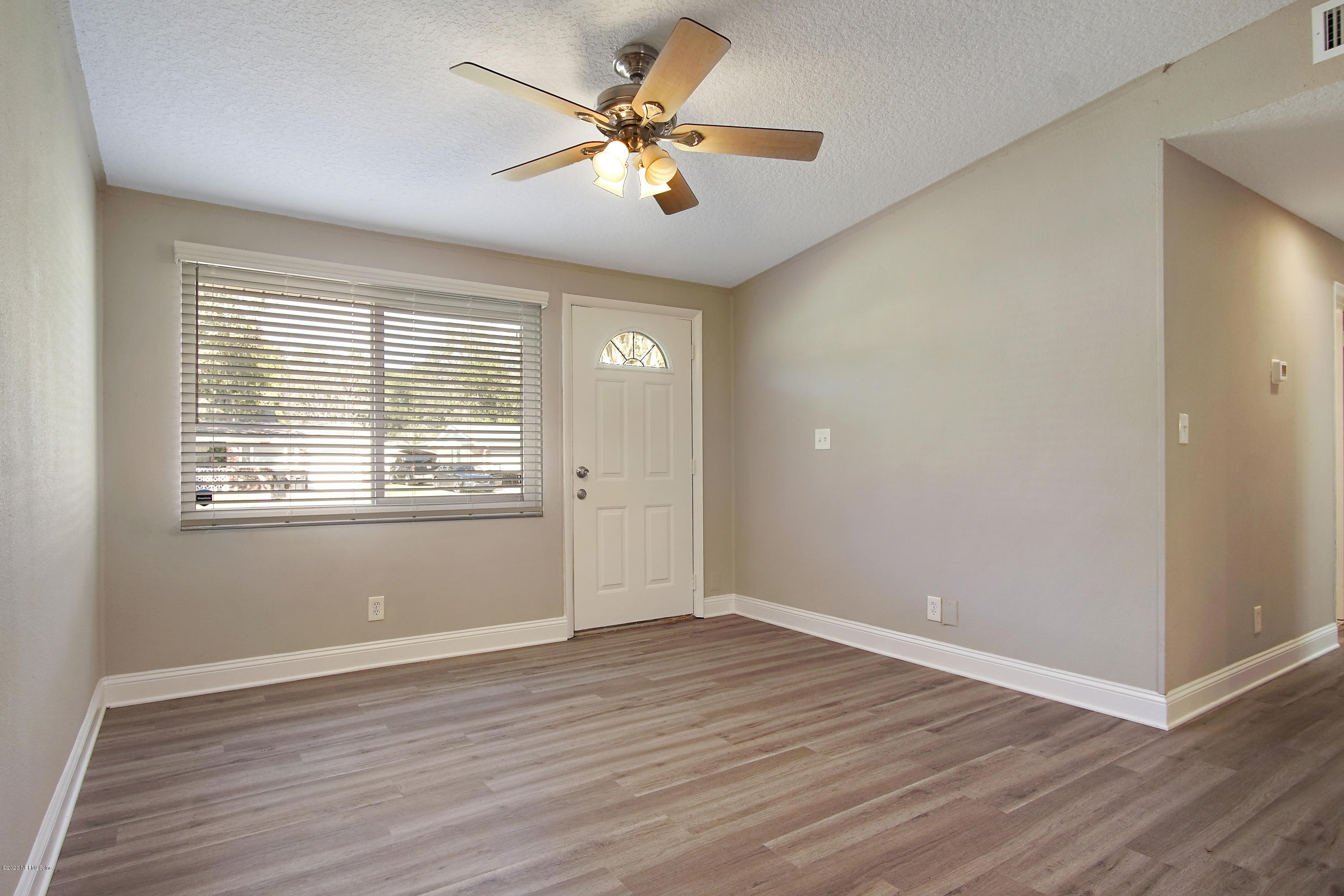 5140 Foxboro Road Jacksonville, FL 32208 - Photo 3 of 16 DSC00324