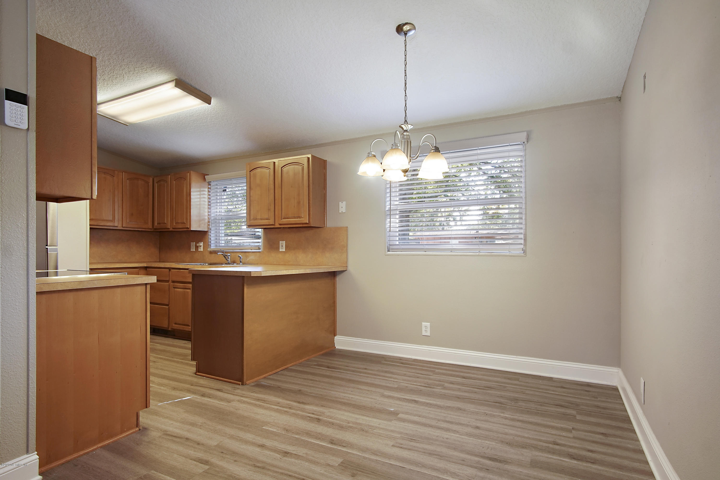 5140 Foxboro Road Jacksonville, FL 32208 - Photo 4 of 16 DSC00333