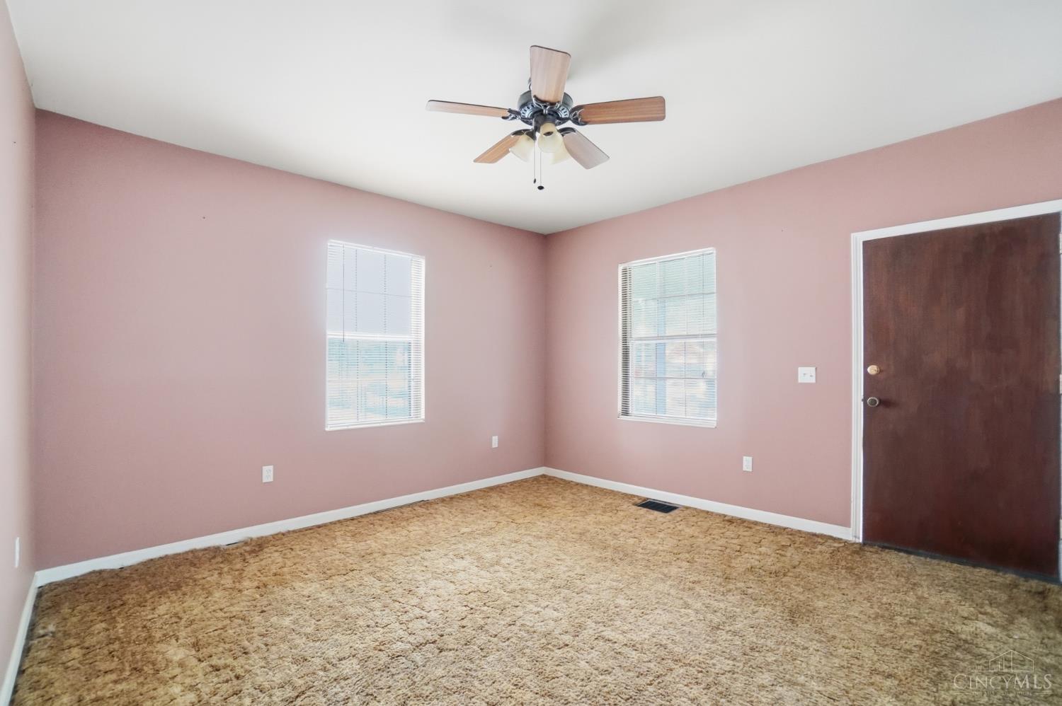 1414 Beacon Road Cincinnati, OH 45230 - Photo 5 of 33