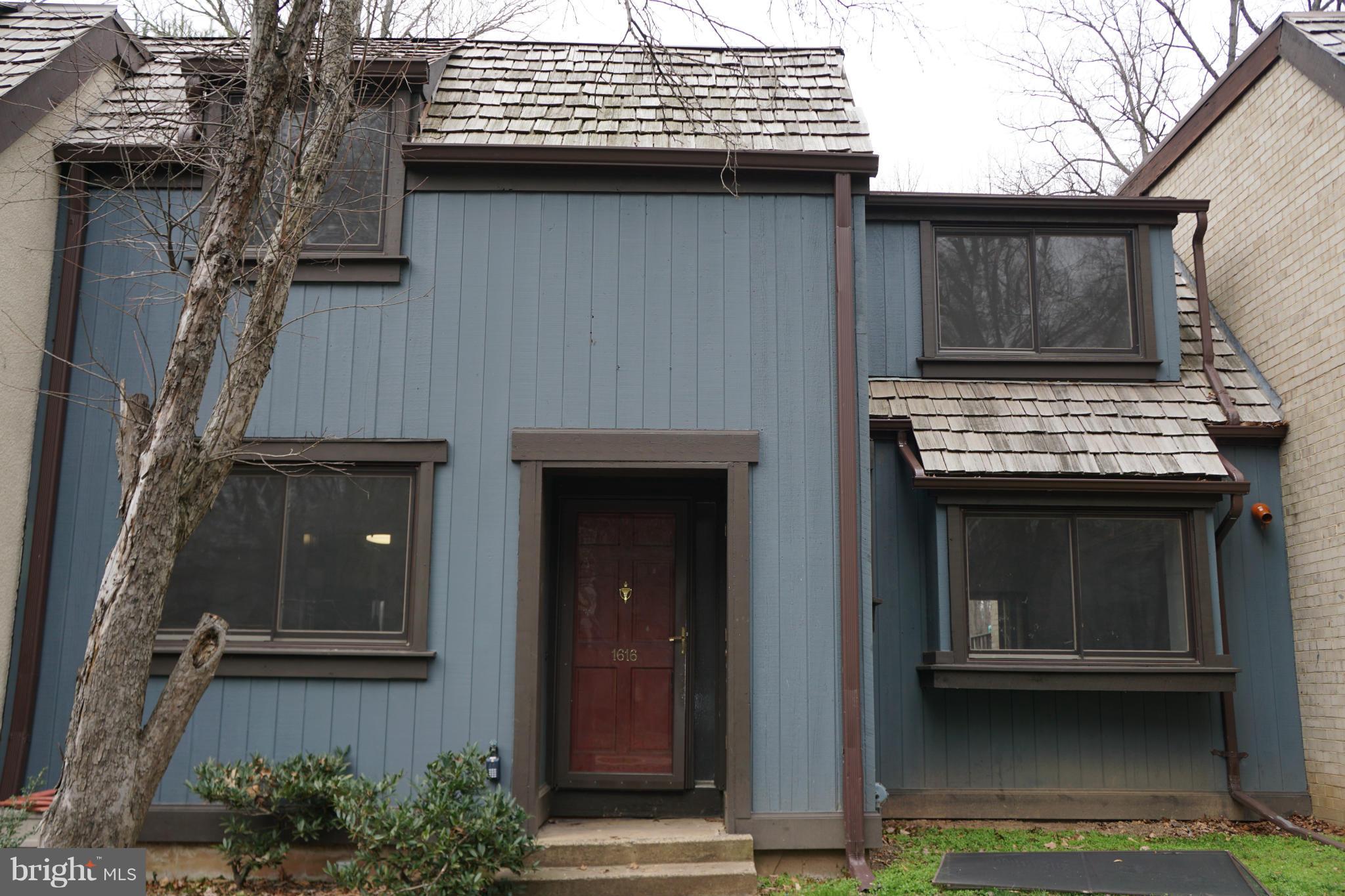 1616 Park Overlook Drive Reston, VA 20190 - Photo 1 of 17 Exterior (Front)