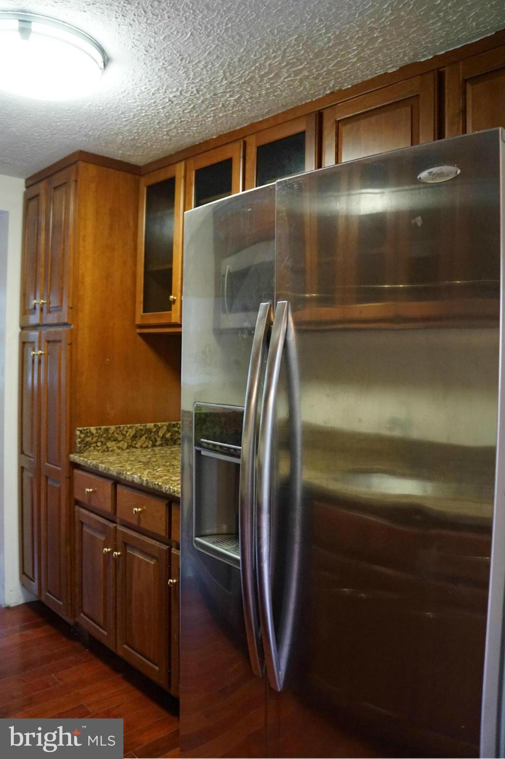 1616 Park Overlook Drive Reston, VA 20190 - Photo 4 of 17 Kitchen