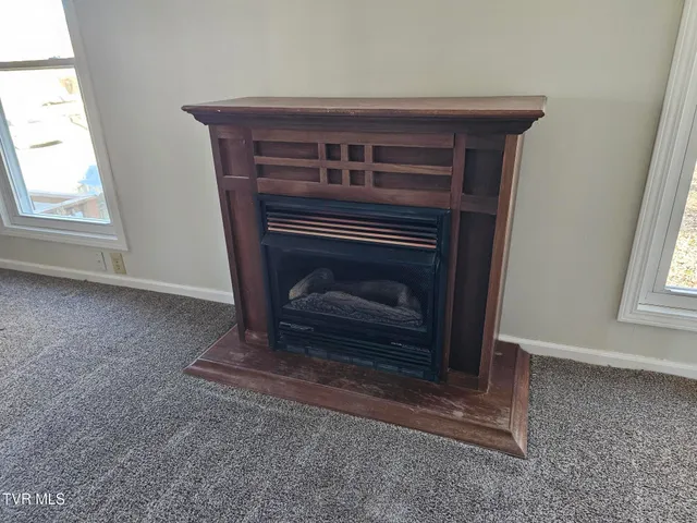 $1,800 | 108 West K Street, Unit 6, Elizabethton, TN 37643