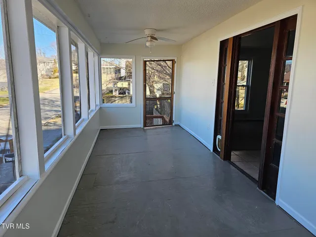 $1,800 | 108 West K Street, Unit 6, Elizabethton, TN 37643