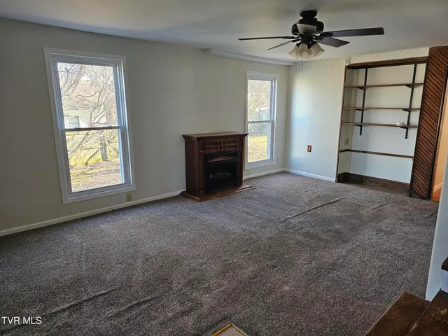 $1,800 | 108 West K Street, Unit 6, Elizabethton, TN 37643