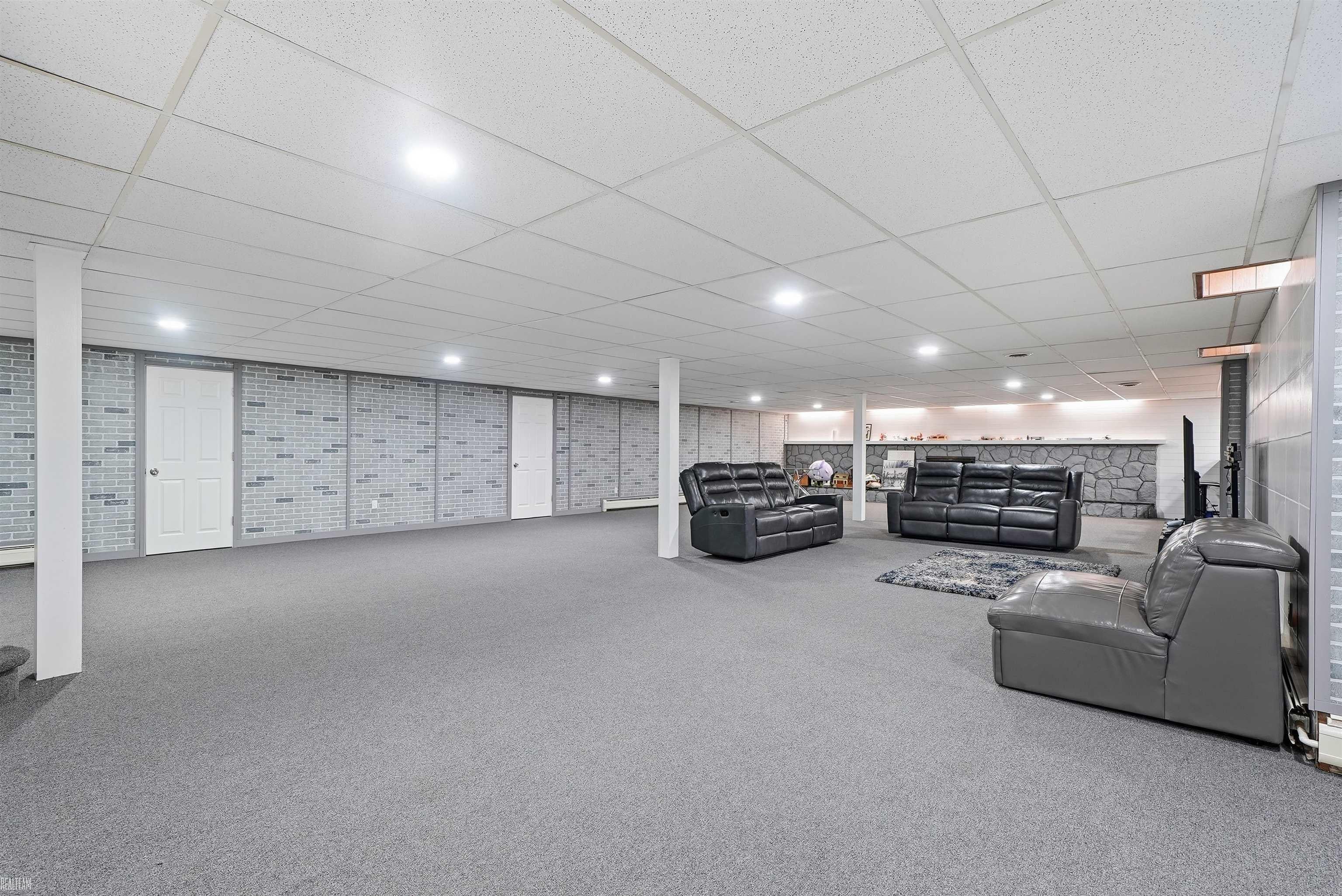 8650 Clinton River Road Sterling Heights, MI 48314 - Photo 39 of 63 Gallery Image 39