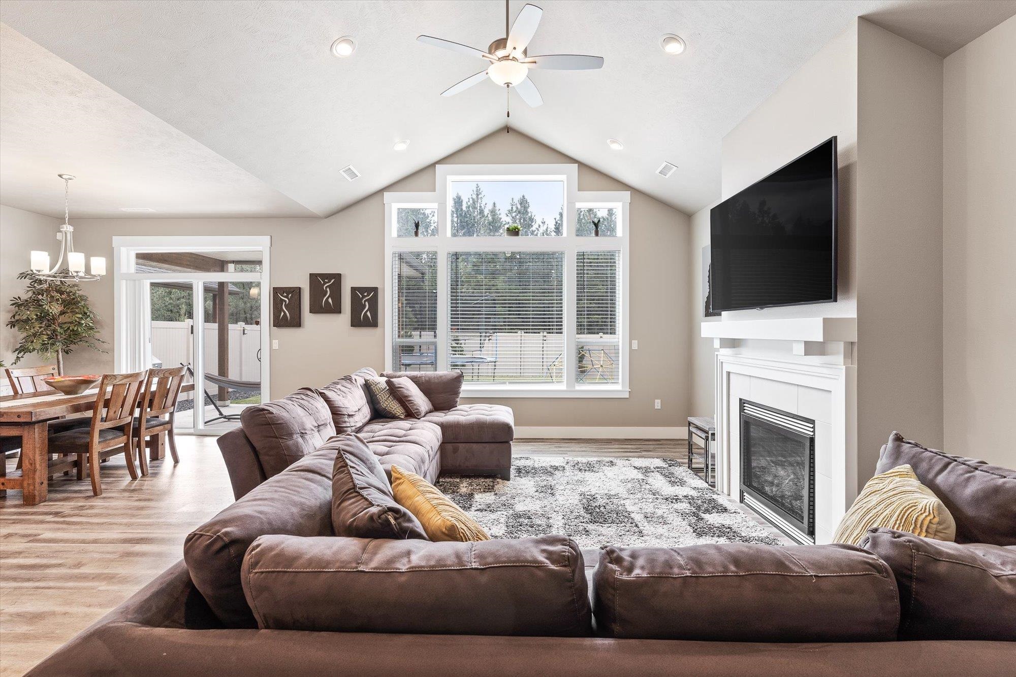 916 East Handy Road Colbert, WA 99005 - Photo 3 of 28