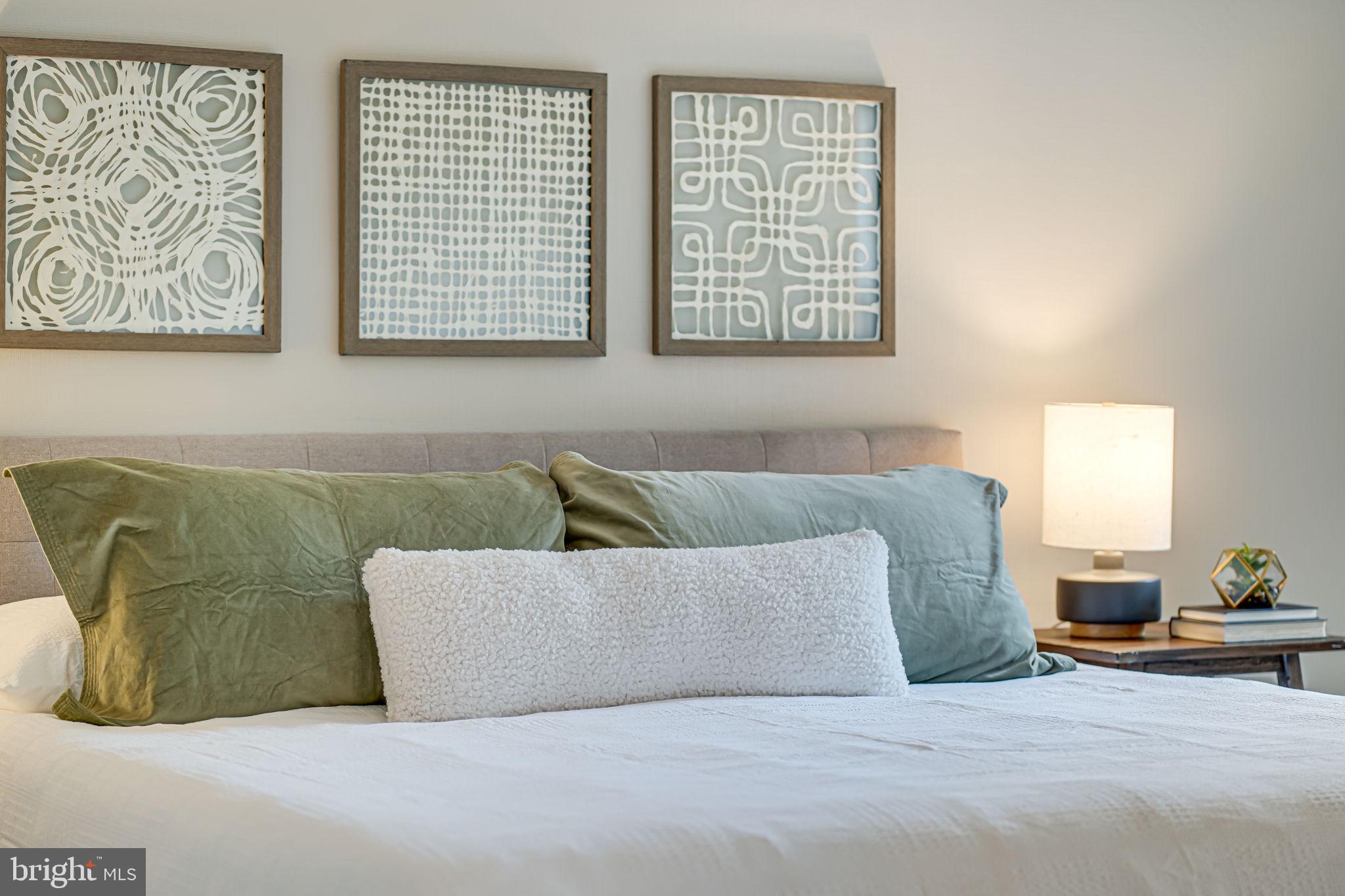 7242 Greentree Road Bethesda, MD 20817 - Photo 17 of 41 Upper Level Primary Bedroom