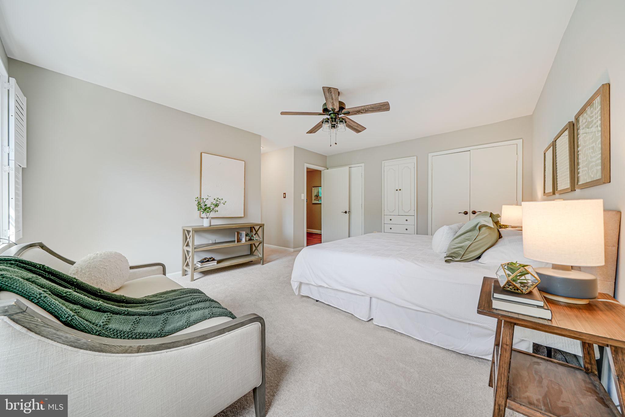 7242 Greentree Road Bethesda, MD 20817 - Photo 19 of 41 Upper Level Primary Bedroom