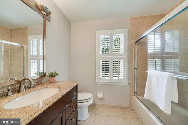 $775,000 | 7242 Greentree Road, Bethesda, MD 20817