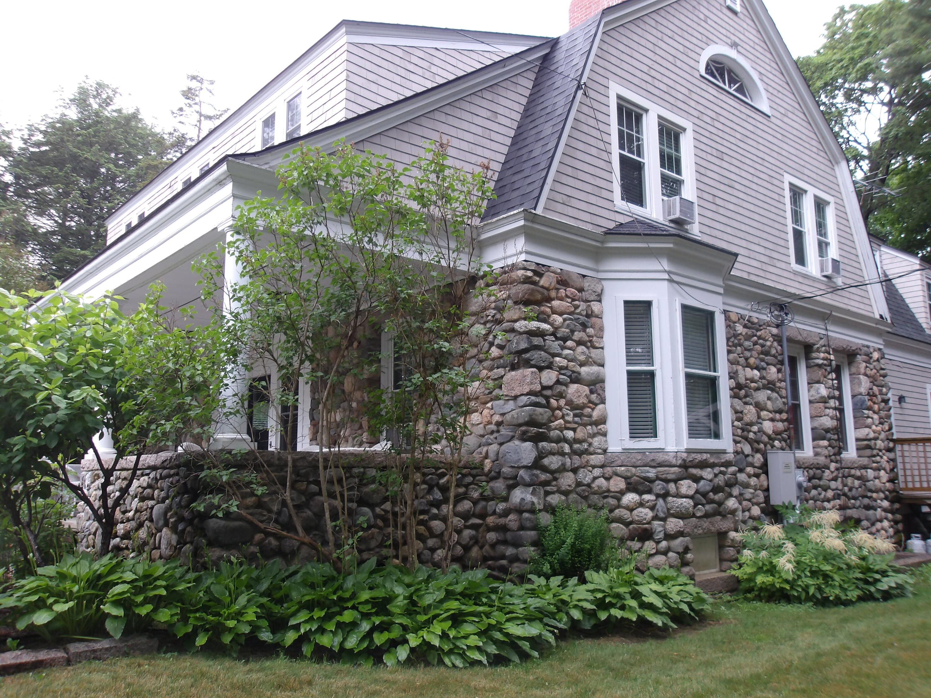 18 Wayman Lane Bar Harbor, ME 04609 - Photo 2 of 62 front right