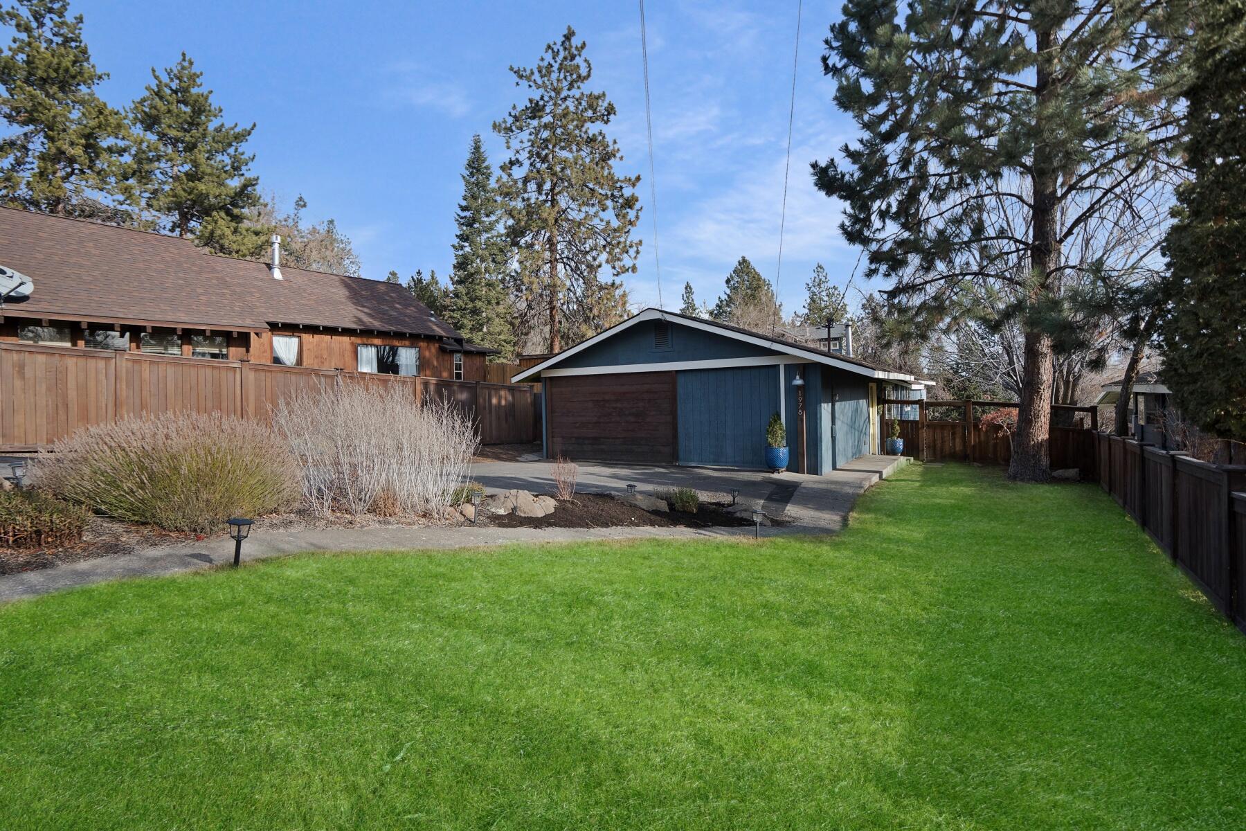 1978 Northwest Awbrey Road Bend, OR 97703 - Photo 25 of 28 batch_52