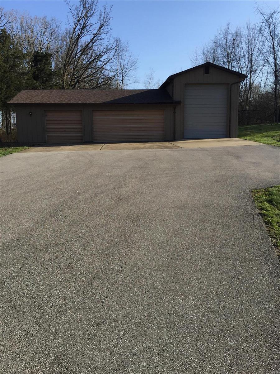 3 Spring Court O'Fallon, MO 63366 - Photo 4 of 71 Gallery Image 4