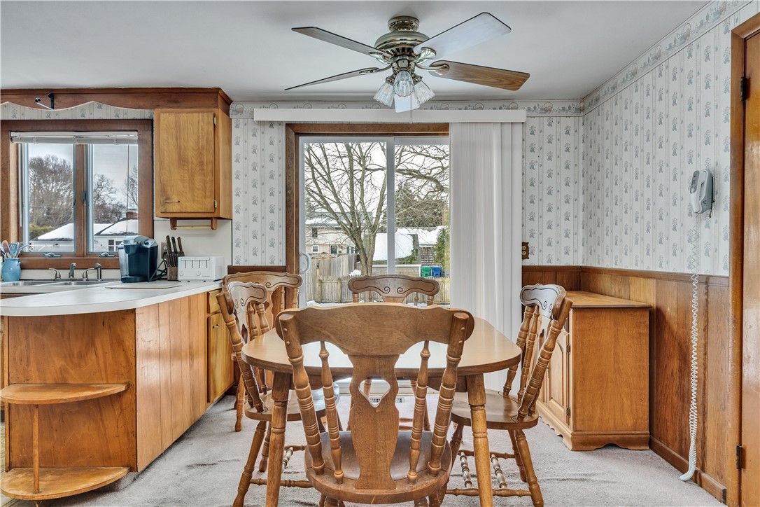 22 Hagerstown Road Warwick, RI 02886 - Photo 8 of 23