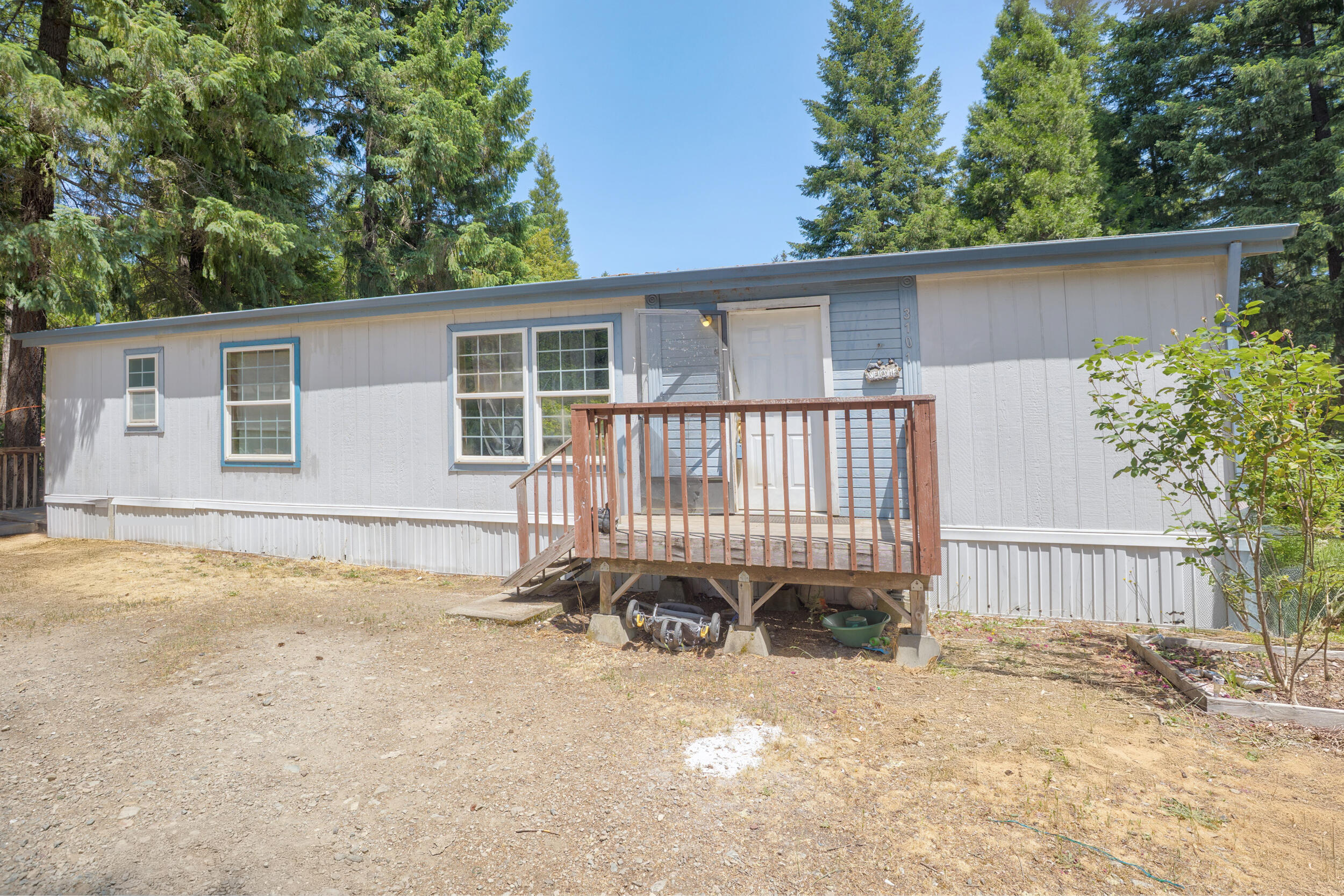 3101 Reuben Road Glendale, OR 97442 - Photo 3 of 33 2_0r1a8120b_1b_2b_3b_4b