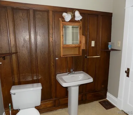 $158,000 | 400 Ontario Street, Buffalo, NY 14207