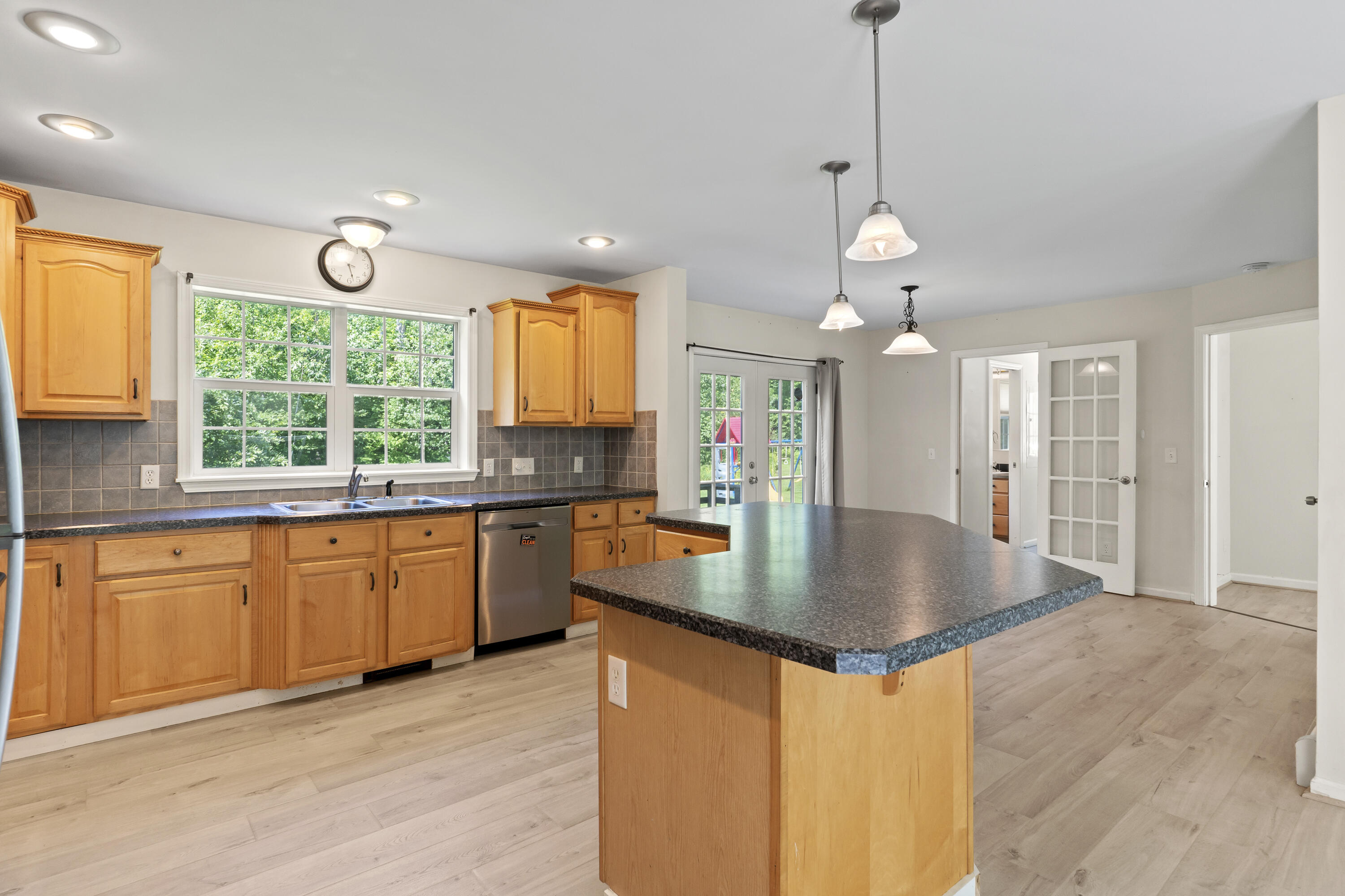 694 Camden Road Hope, ME 04847 - Photo 15 of 72 694 Camden Rd_122