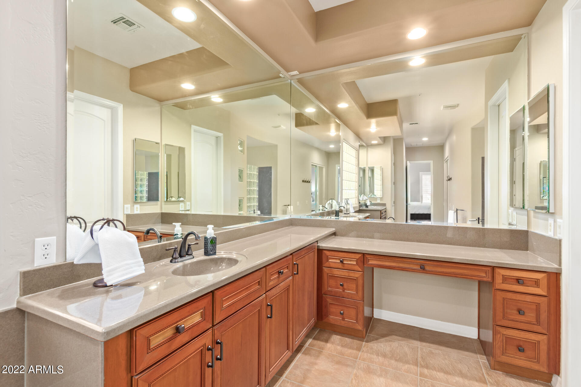8669 West Rowel Road Peoria, AZ 85383 - Photo 31 of 86 32 - Rowel