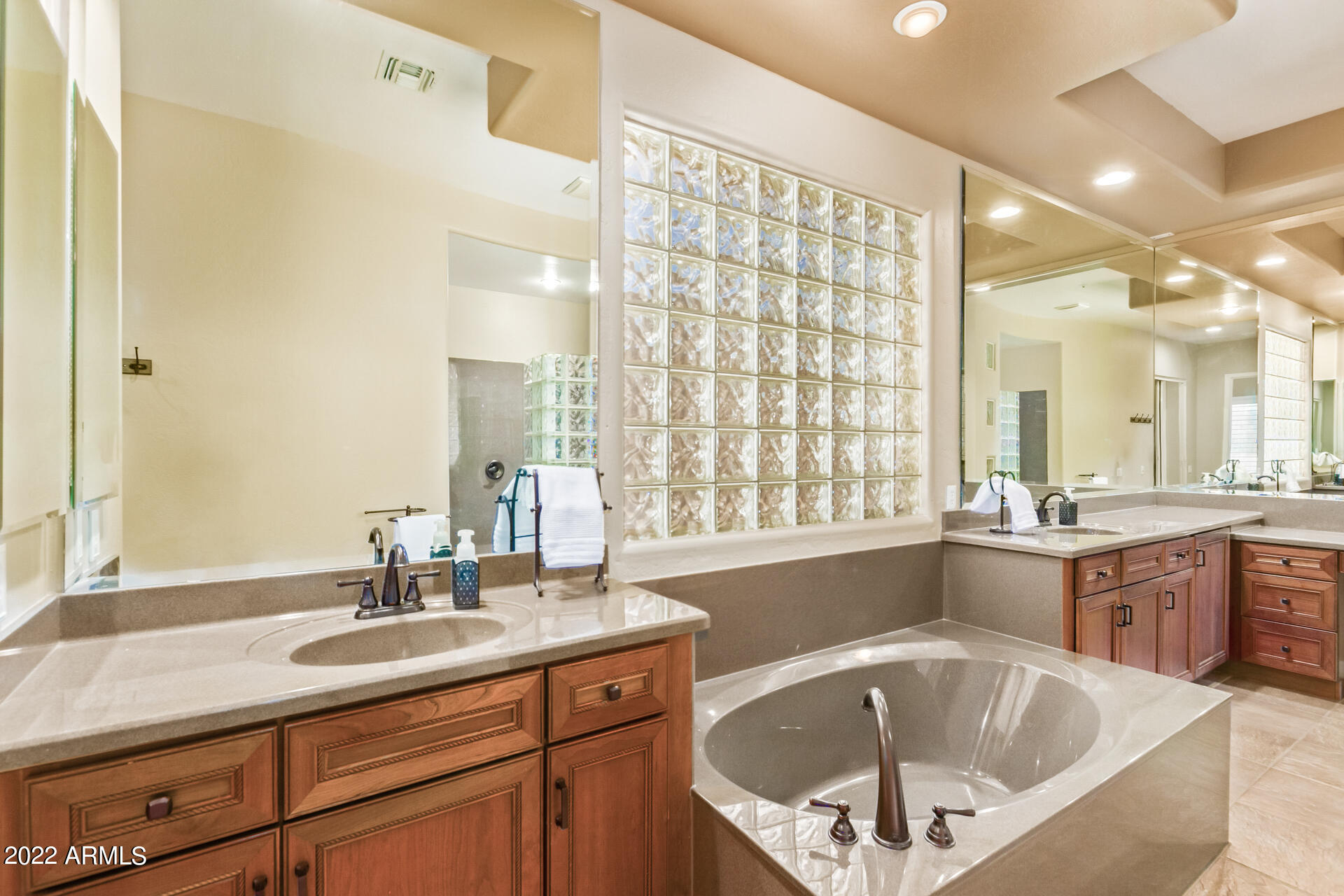 8669 West Rowel Road Peoria, AZ 85383 - Photo 33 of 86 33 - Rowel