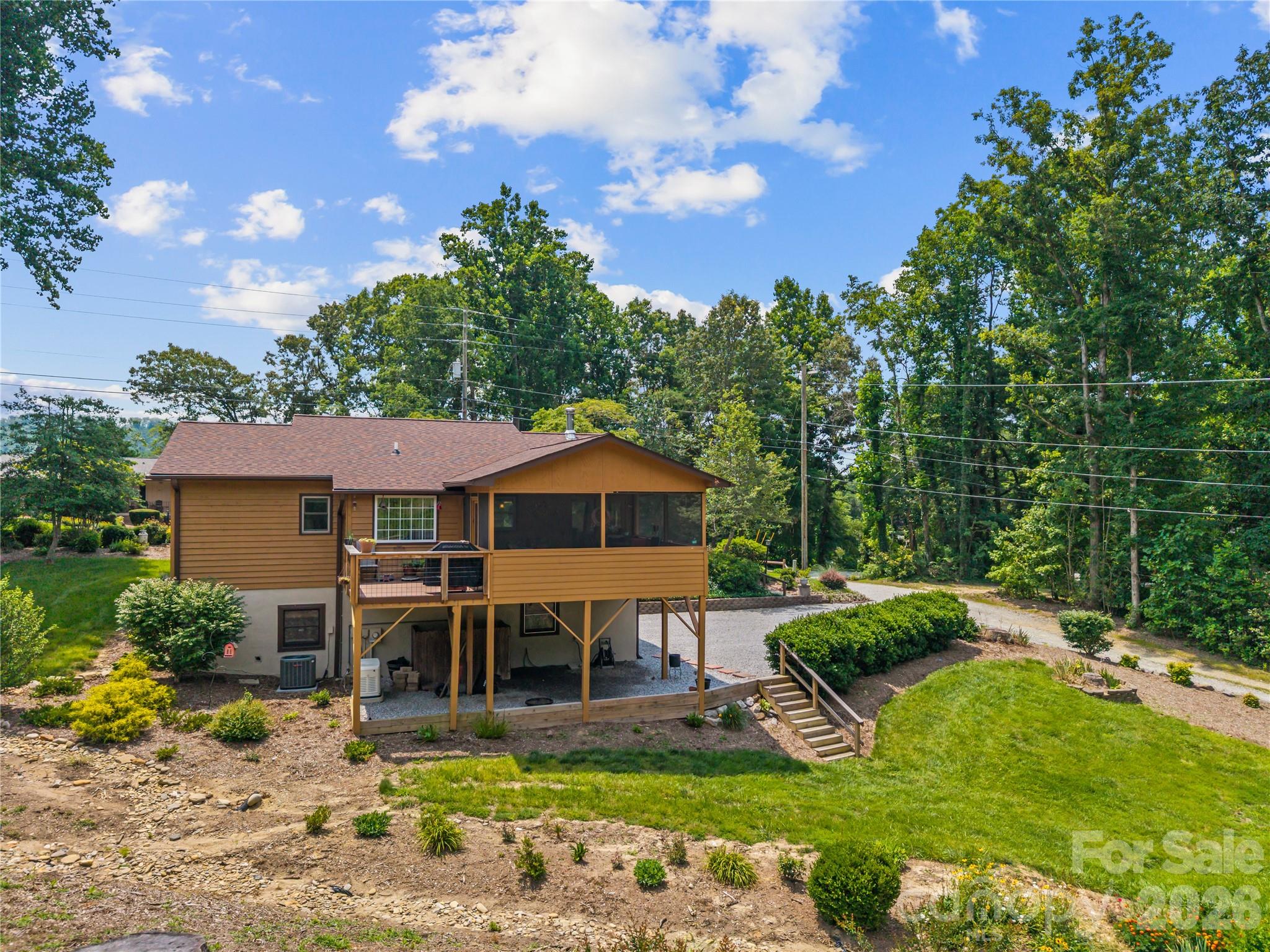 6 Kendra Road Hendersonville, NC 28792 - Photo 4 of 31