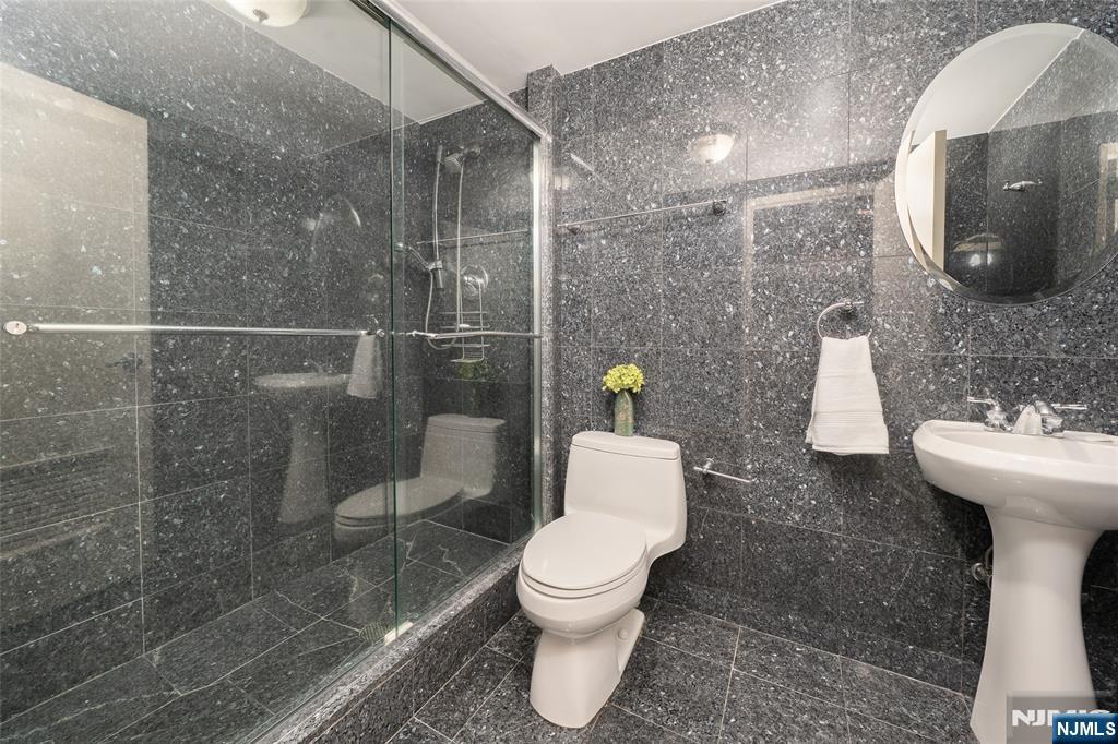 20 Pine Valley Road, Unit 148 Livingston, NJ 07039 - Photo 32 of 38