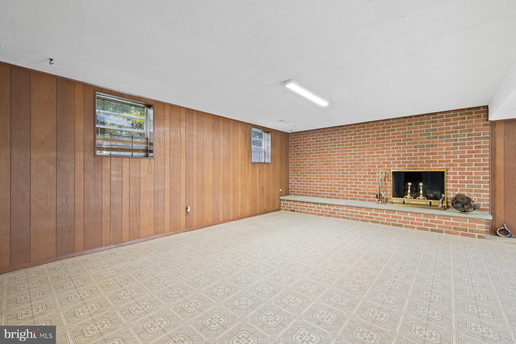 2124 Chantilla Road Baltimore, MD 21228 - Photo 11 of 53 LOWER LEVEL RECEATION AREA