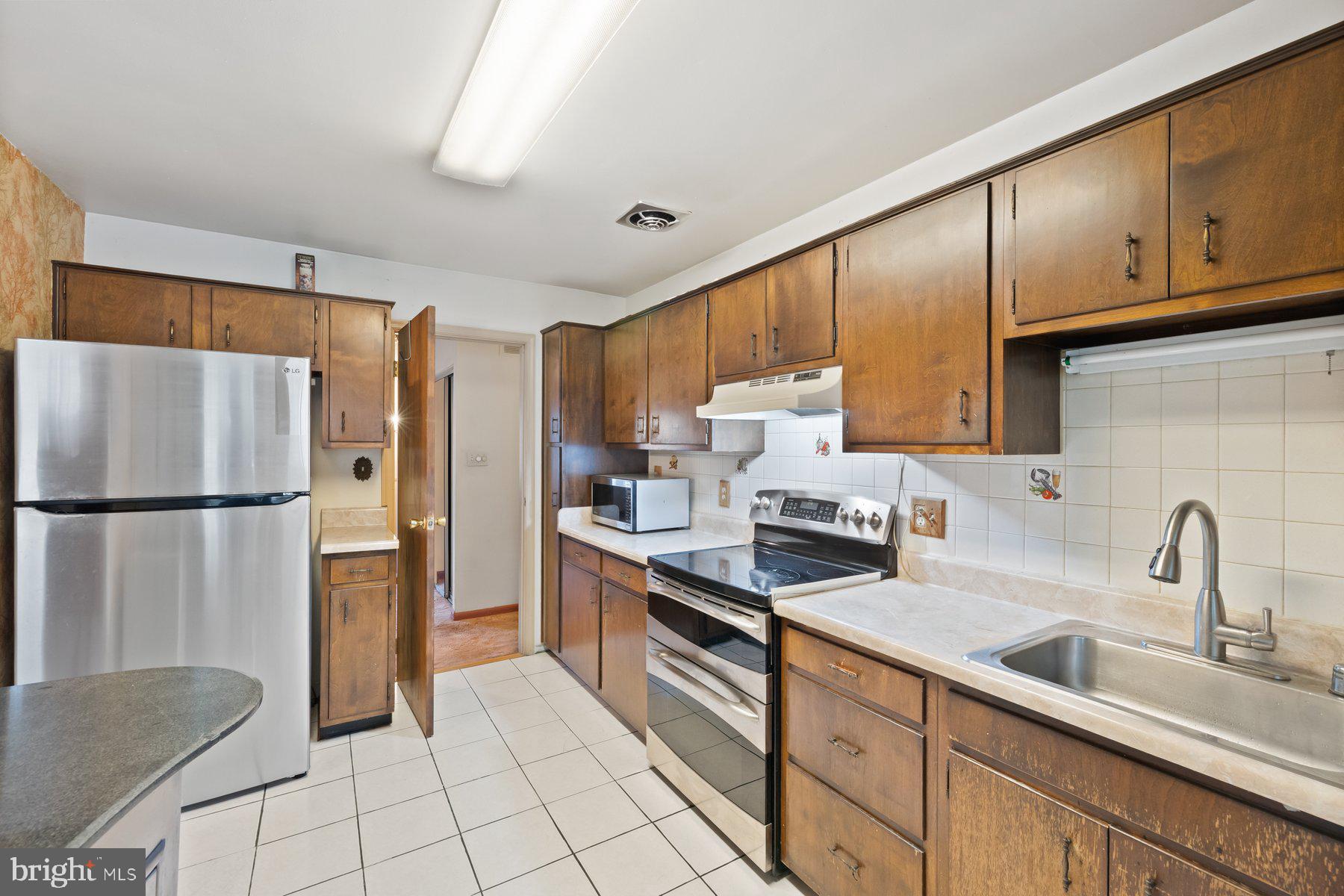 2124 Chantilla Road Baltimore, MD 21228 - Photo 18 of 53 Gallery Image 18