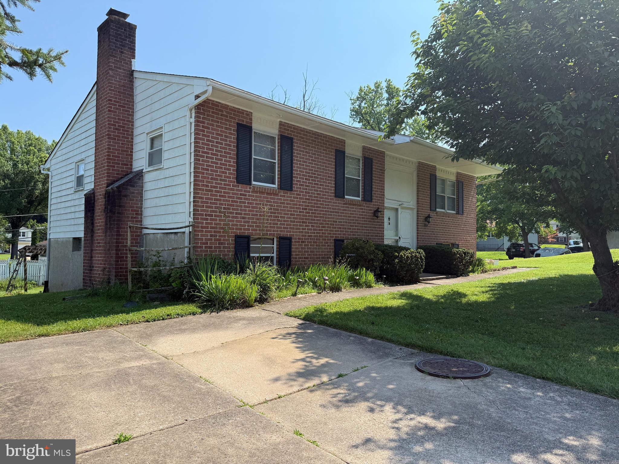 2124 Chantilla Road Baltimore, MD 21228 - Photo 2 of 53 Gallery Image 2