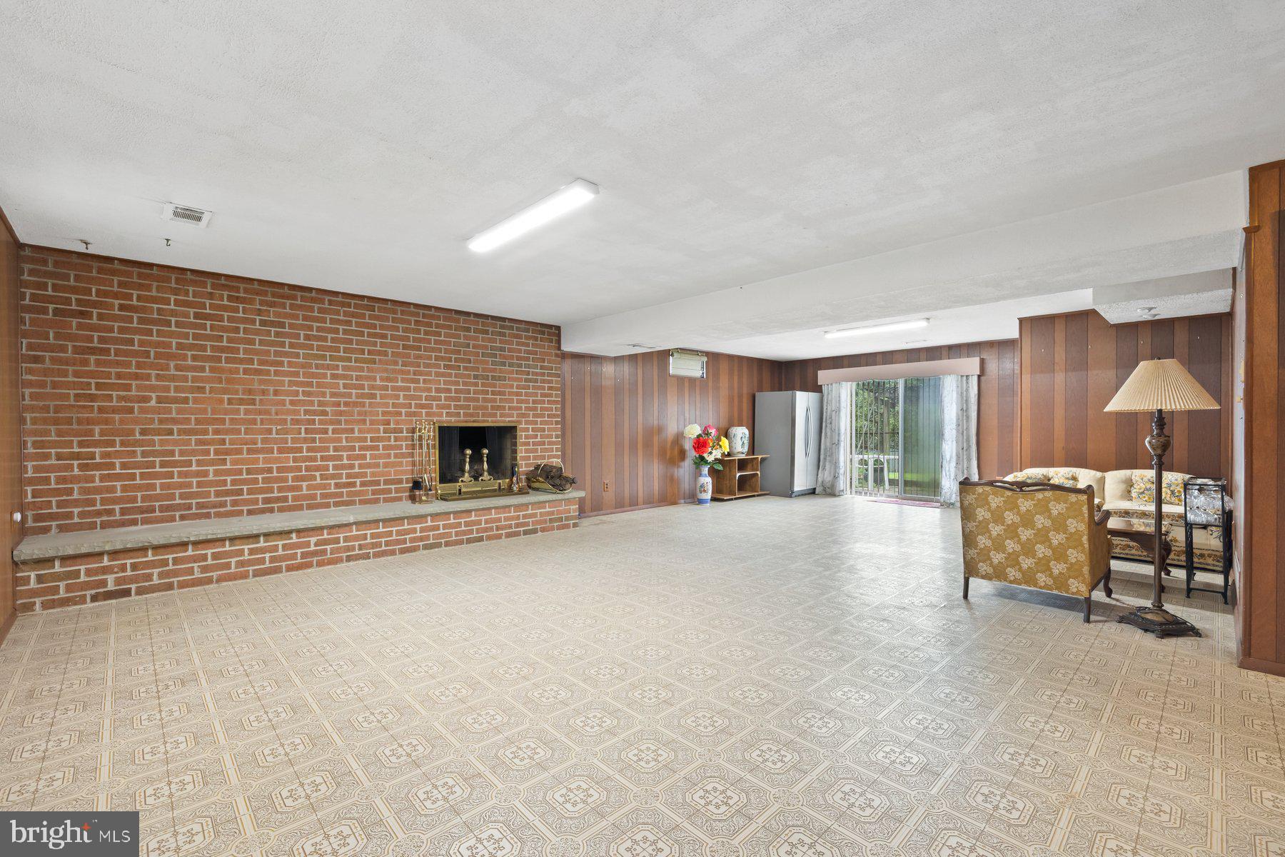 2124 Chantilla Road Baltimore, MD 21228 - Photo 26 of 53 Gallery Image 26