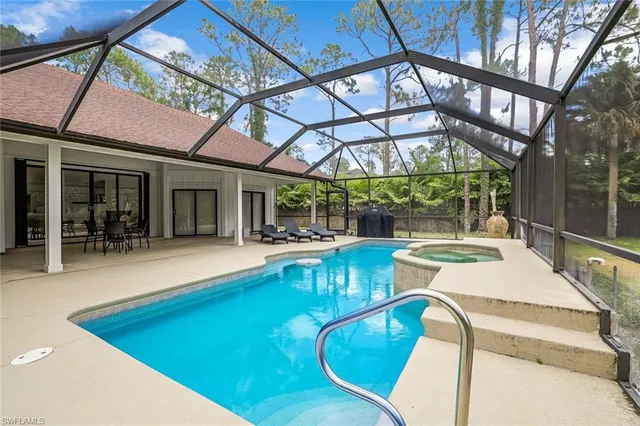 $1,995,000 | 5752 Bur Oaks Lane, Naples, FL 34119