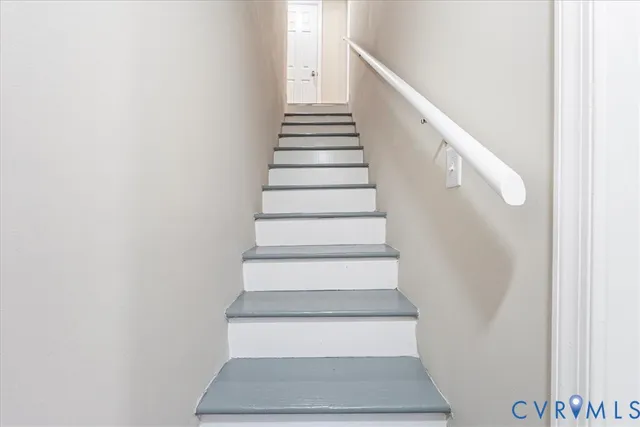 $256,500 | 1989 Cox Road, Blackstone, VA 23824