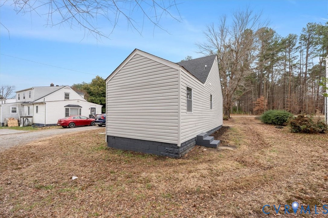 1989 Cox Road Blackstone, VA 23824 - Photo 28 of 44 a view of backyard of house