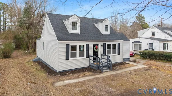 $256,500 | 1989 Cox Road, Blackstone, VA 23824
