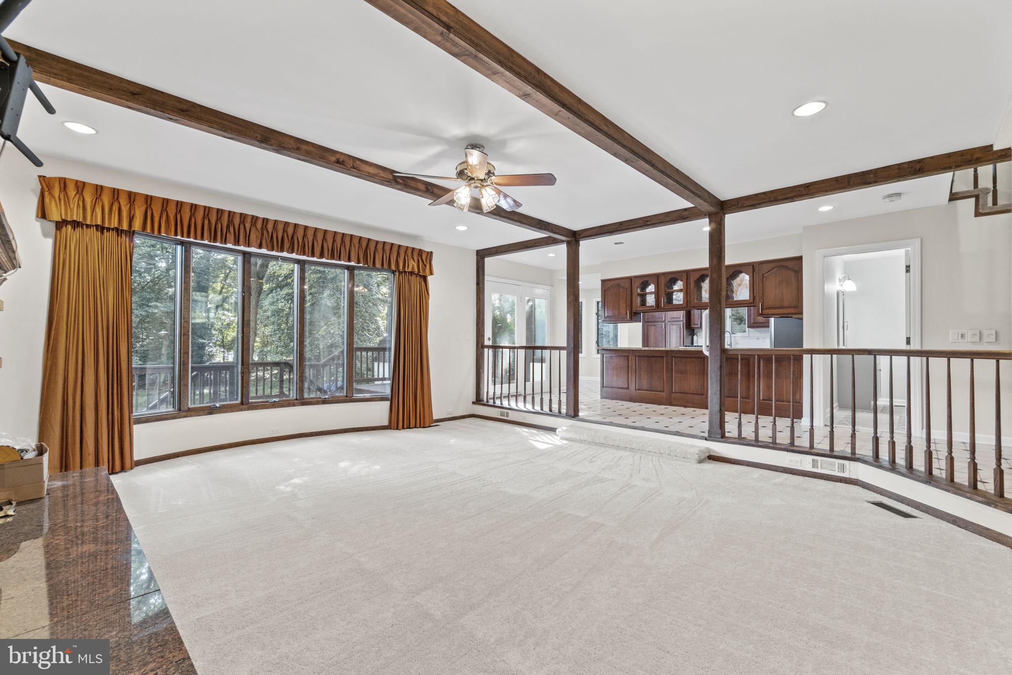 6515 Brooklyn Bridge Road Laurel, MD 20707 - Photo 11 of 39 Family room