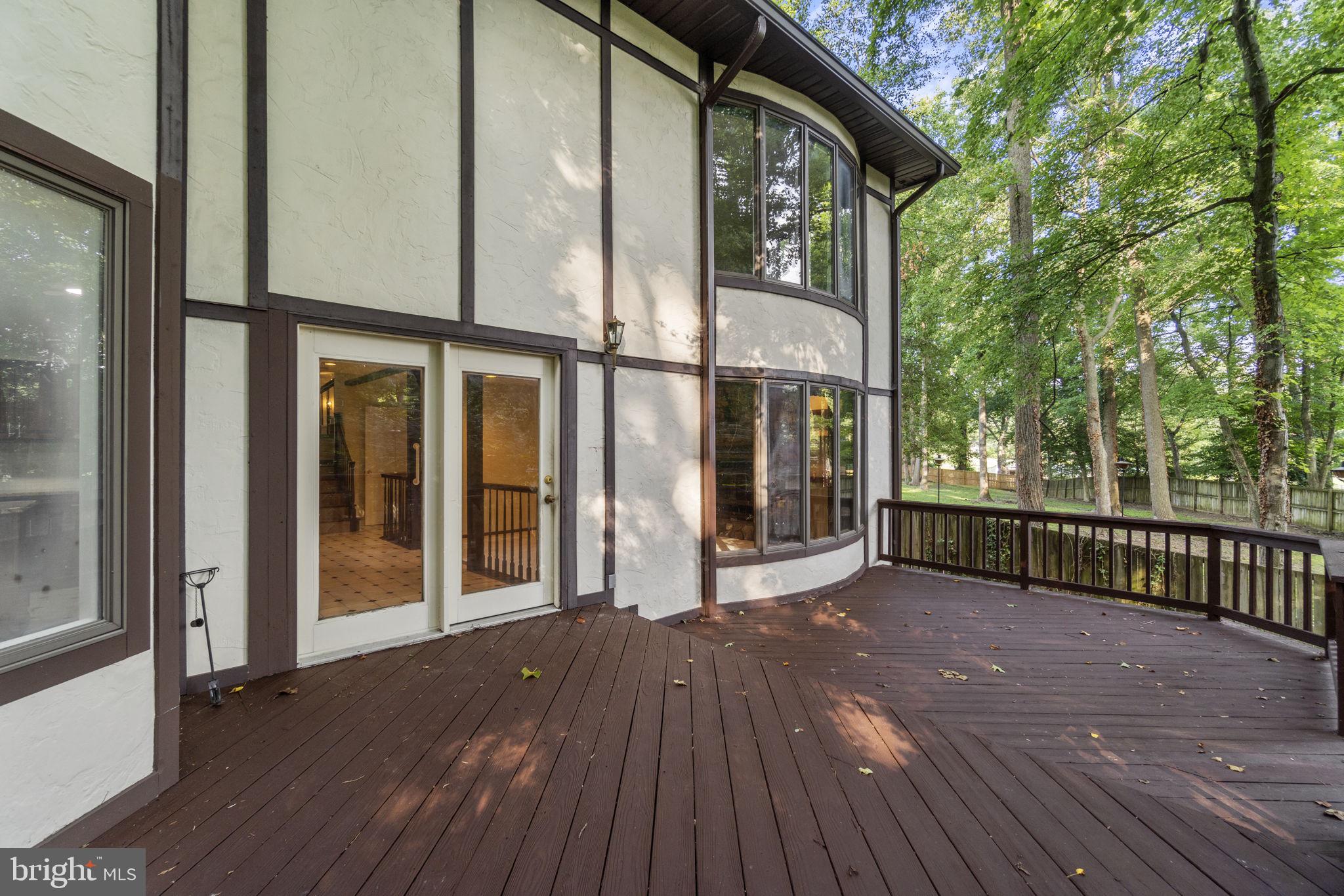 6515 Brooklyn Bridge Road Laurel, MD 20707 - Photo 32 of 39 Deck
