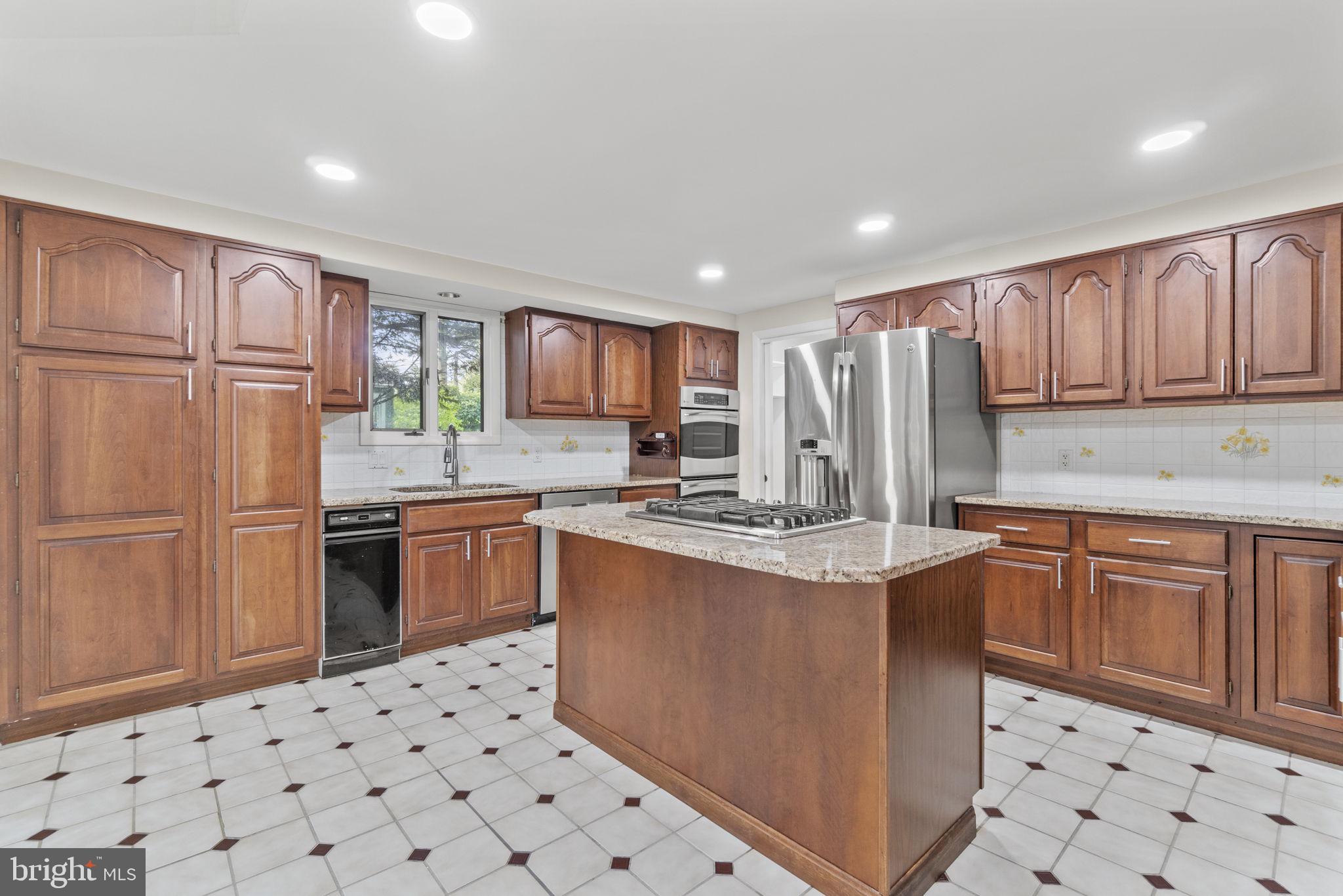 6515 Brooklyn Bridge Road Laurel, MD 20707 - Photo 7 of 39 Kitchen