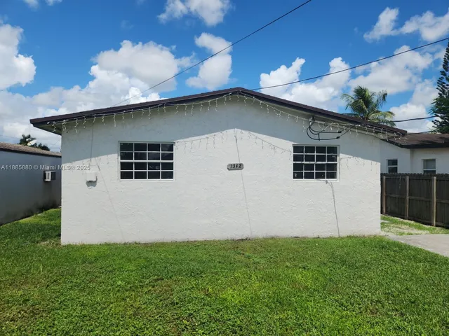 $2,000 | 1342 Northwest 13th Street, Unit 1342, Homestead, FL 33030