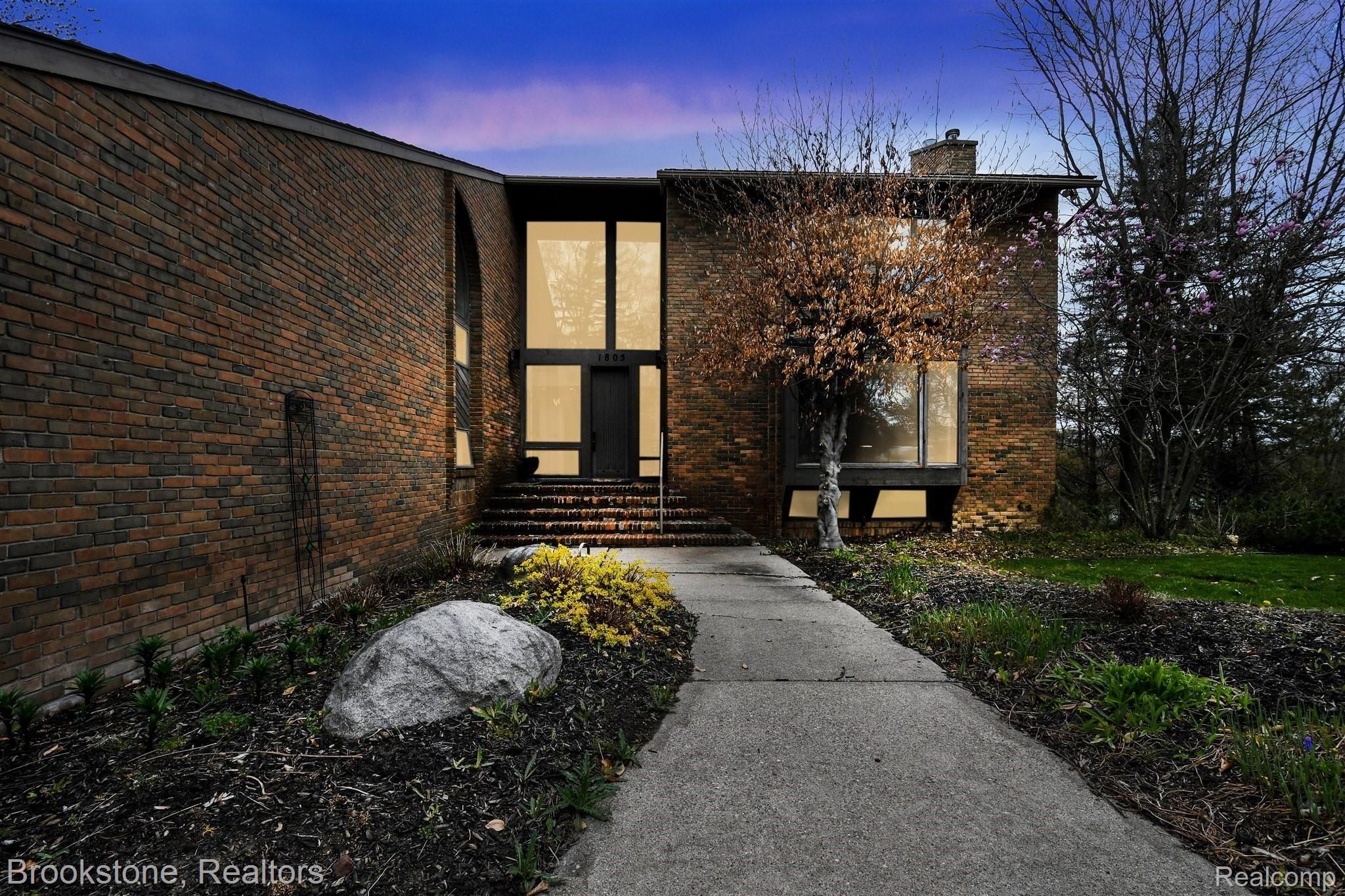 1805 Washington Road Rochester, MI 48306 - Photo 2 of 61 DSC_2519.jpg