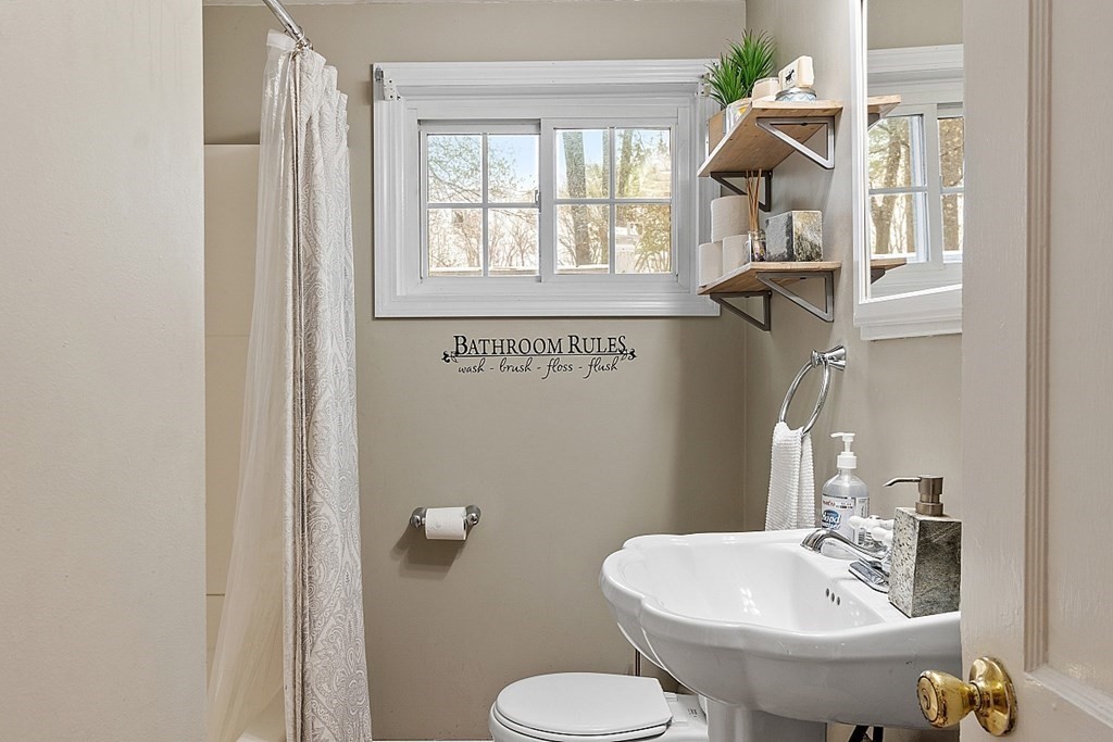 40 Elbridge Road Auburn, MA 01501 - Photo 14 of 38 Gallery Image 14