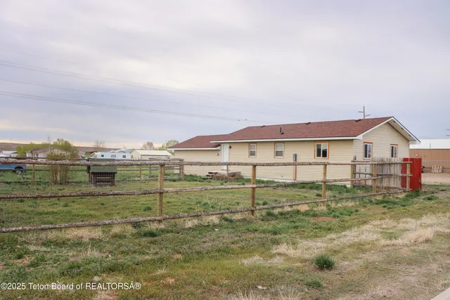 $246,900 | 510 Rakestraw Avenue, Marbleton, WY 83113