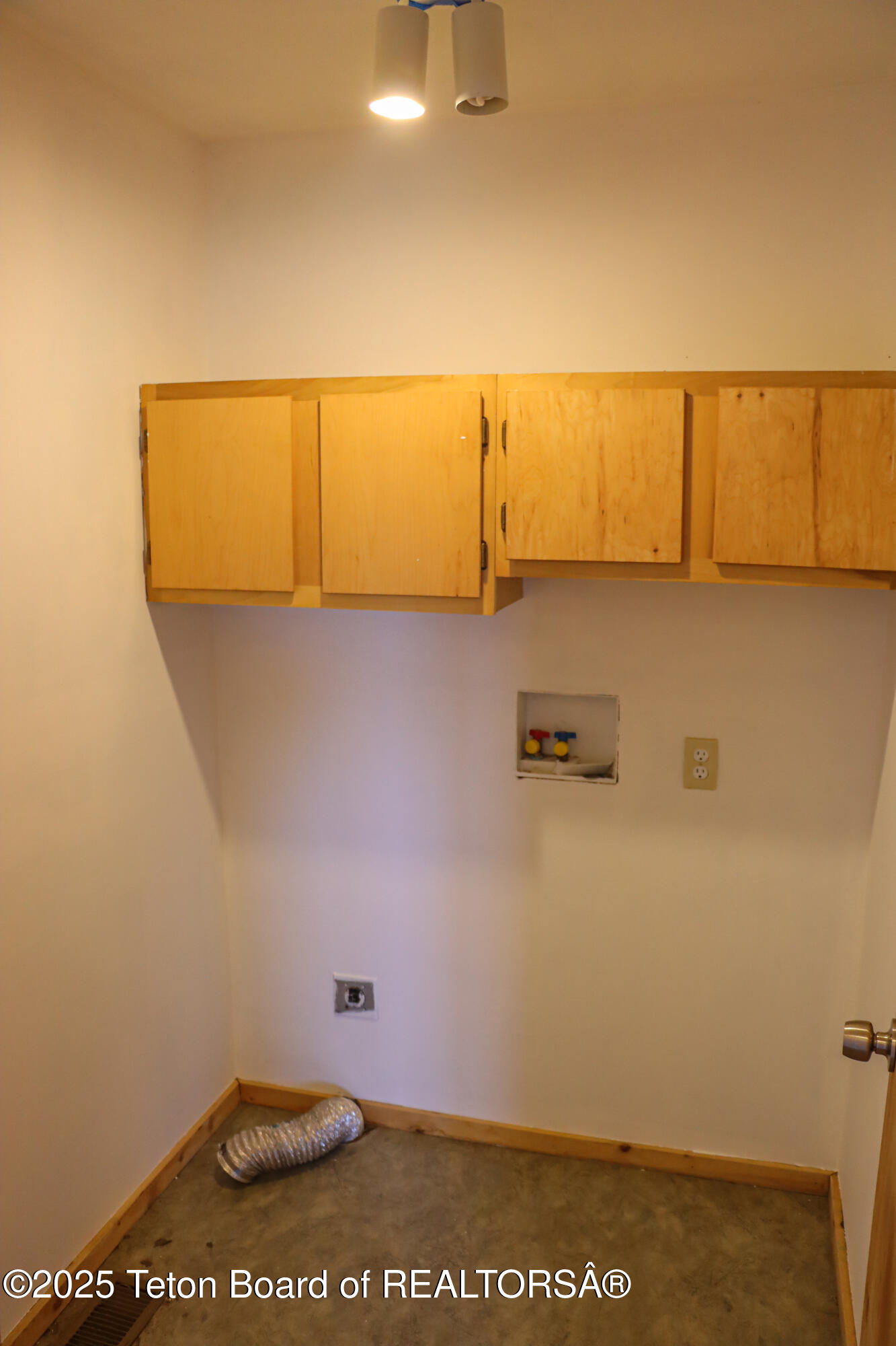 510 Rakestraw Avenue Marbleton, WY 83113 - Photo 7 of 12 IMG_5181