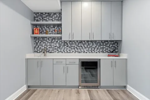 $1,300,000 | 4320 North Whipple Street, Chicago, IL 60618